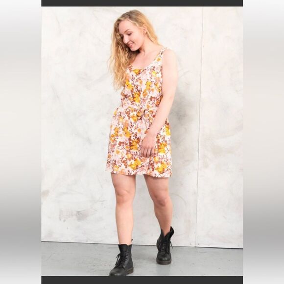 Divided by H&M Floral Dress w/Scoop Neck & Tie Around Waist (Size: 4) - Picture 3 of 12